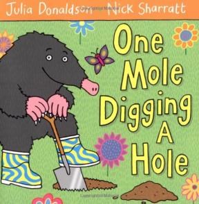 Papel One Mole Digging A Hole (Pb)