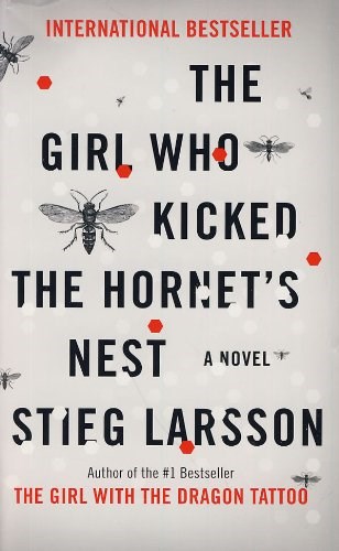 Papel THE GIRL WHO KICKED THE HORNET'S NEST