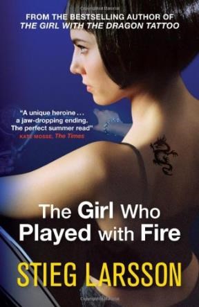 Papel THE GIRL WHO PLAYED WITH FIRE