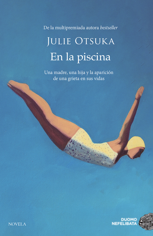 Papel En La Piscina